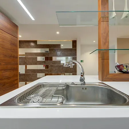 Beautiful 3br Maisonette With Rooftop Terrace By 360 Estates 公寓 *