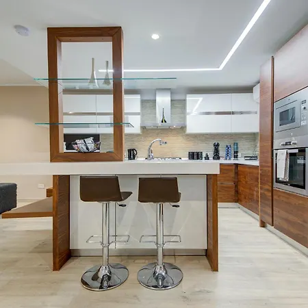 Beautiful 3br Maisonette With Rooftop Terrace By 360 Estates