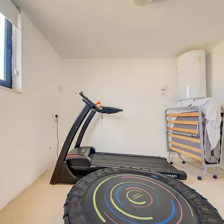 Beautiful 3br Maisonette With Rooftop Terrace By 360 Estates * 纳克萨