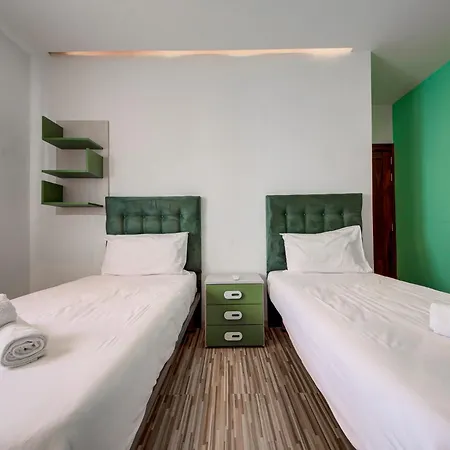 Beautiful 3br Maisonette With Rooftop Terrace By 360 Estates * 纳克萨