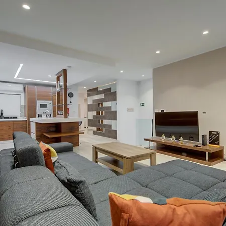Beautiful 3br Maisonette With Rooftop Terrace By 360 Estates