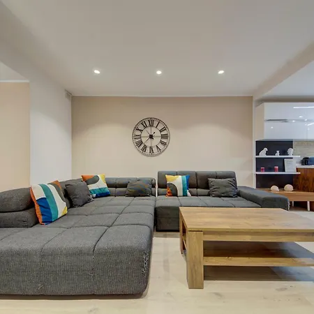 Beautiful 3br Maisonette With Rooftop Terrace By 360 Estates Appartement