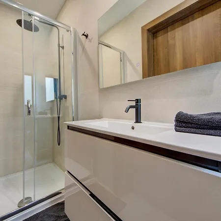 Beautiful 3br Maisonette With Rooftop Terrace By 360 Estates *